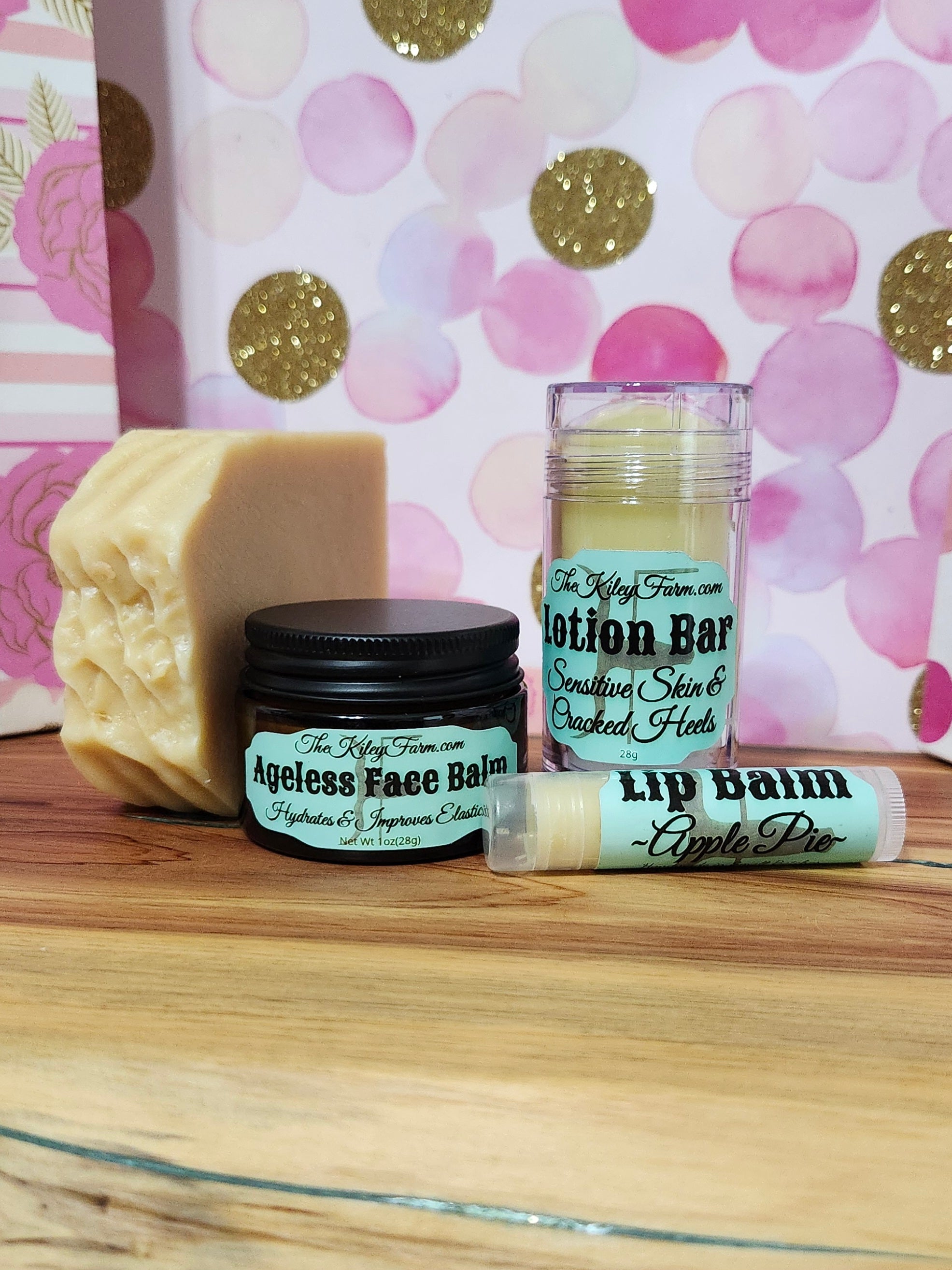 Mother's Day Glow & Cleanse Gift Set